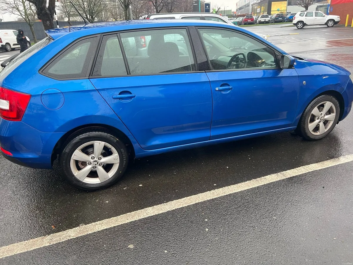 Skoda Rapid - Image 3