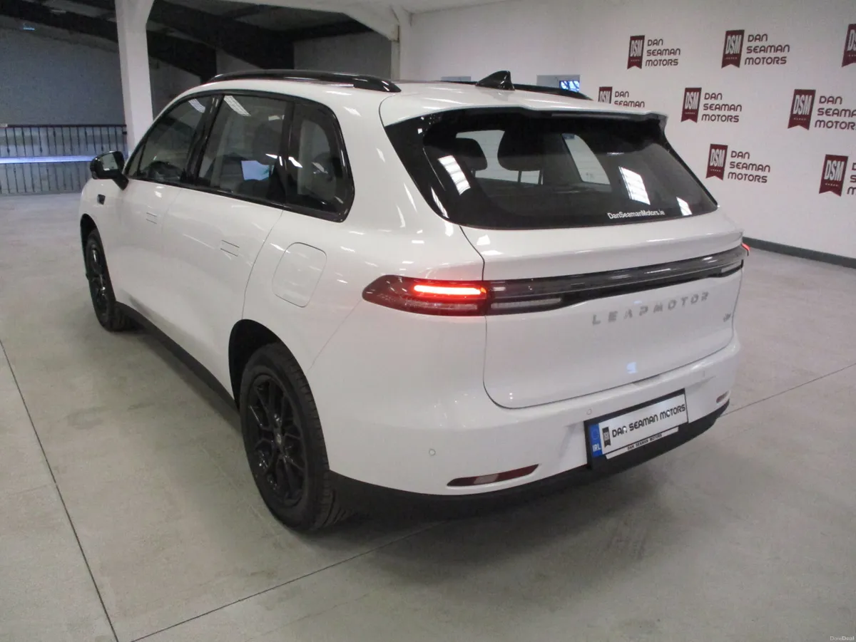 2026 Leapmotor C-10 Style - Image 5