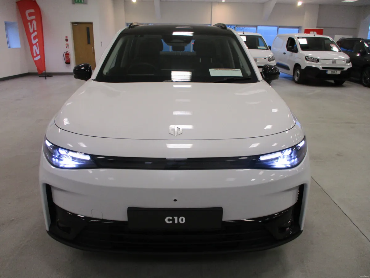 2025 Leapmotor C-10 Style - Image 3