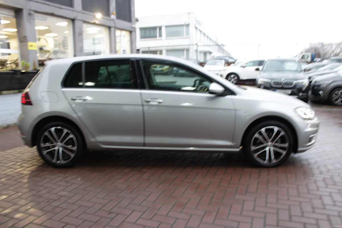 2.0TDI 150BHP SPORT 5DR HATCHBACK AUTO // 1 OWNER - Image 3