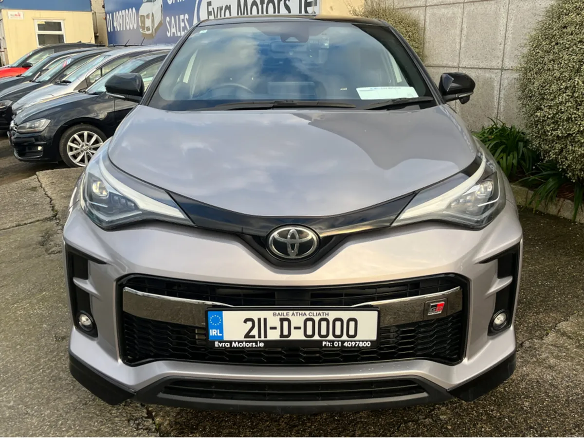 Toyota C-HR GR SPORT AUTOMATIC HYBRID 1.8 PETROL / - Image 3