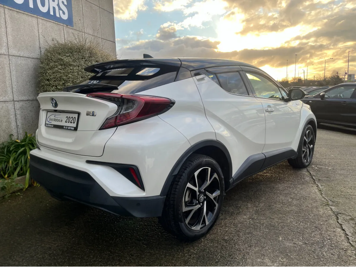 Toyota C-HR SOL AUTOMATIC HYBRID 1.8 PETROL //ADAP - Image 4