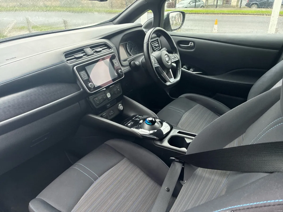 Nissan Leaf 40K EV SV PREMIUM 40KW '19 4DR AUTO - Image 3
