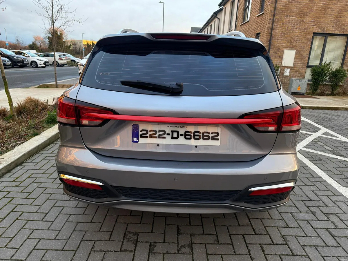 222 MG MG5 EV Exlusive Estate LEATHER PACKAGE - Image 2