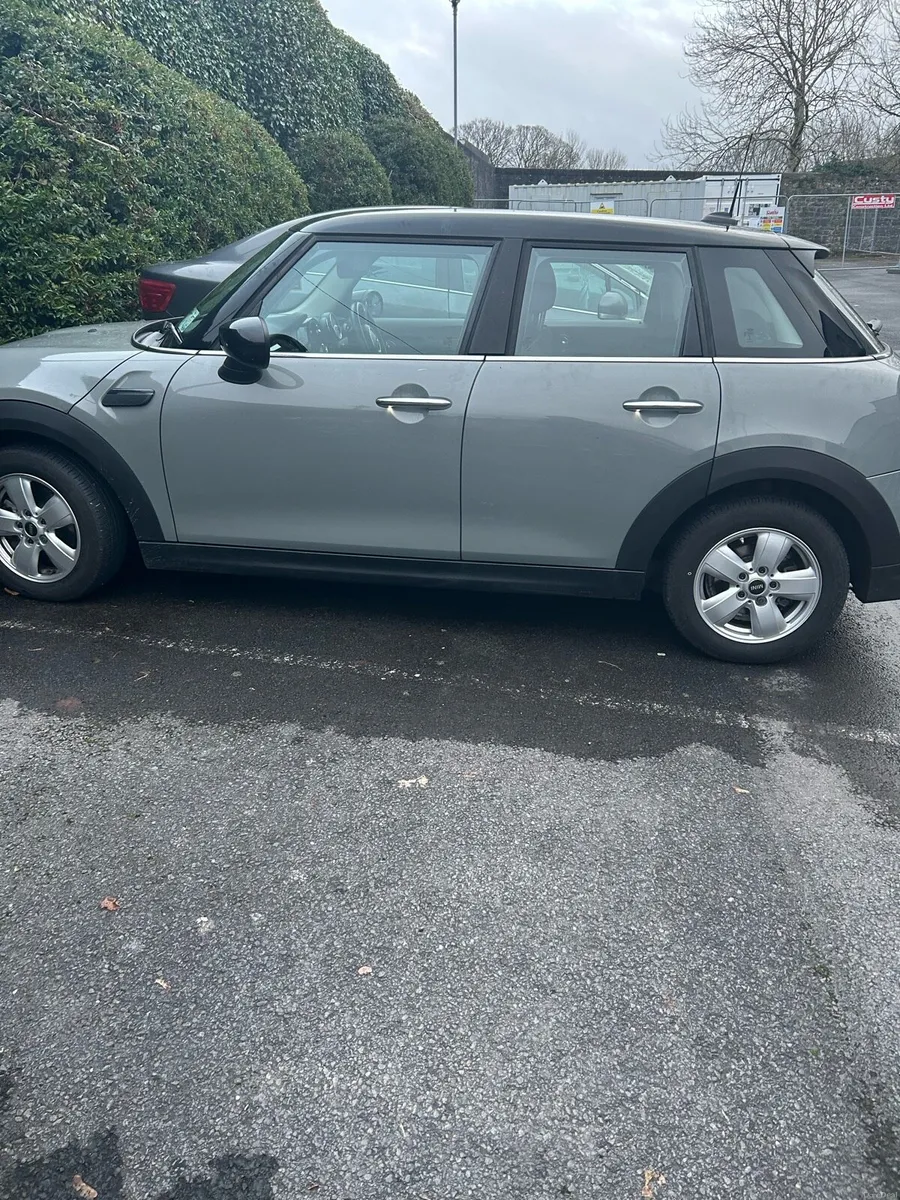 Mini Cooper - Image 2