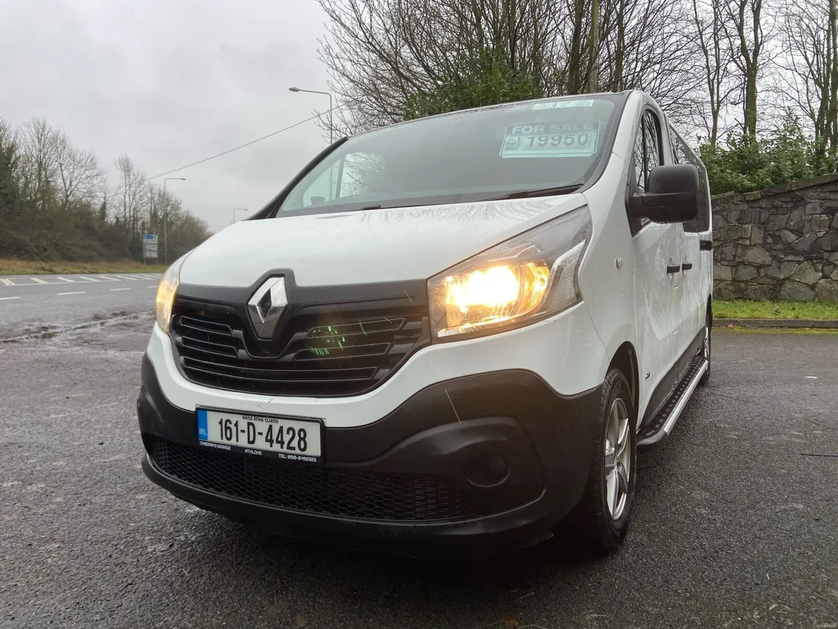 2016 Renault Traffic 1.6 Diesel 9 Seater minibus - Image 2