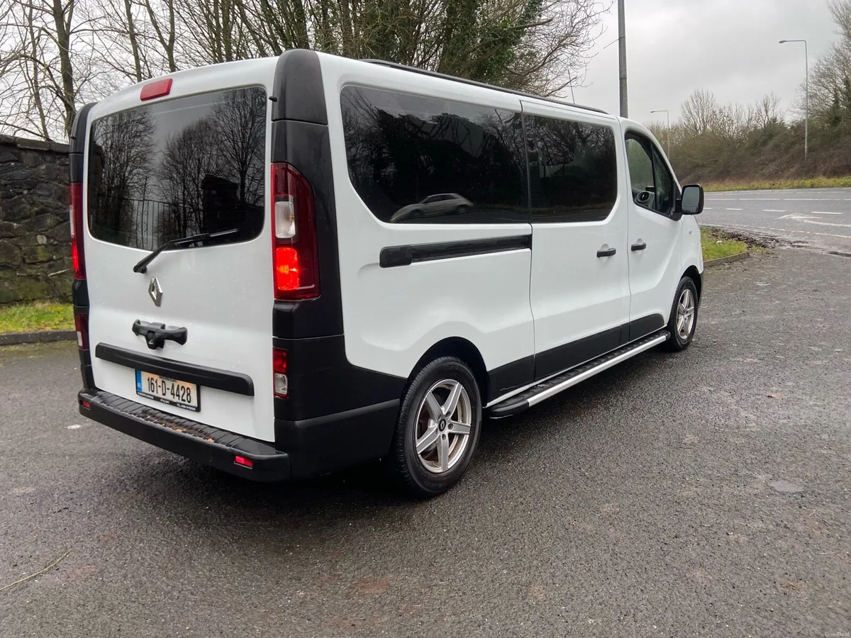 2016 Renault Traffic 1.6 Diesel 9 Seater minibus - Image 4