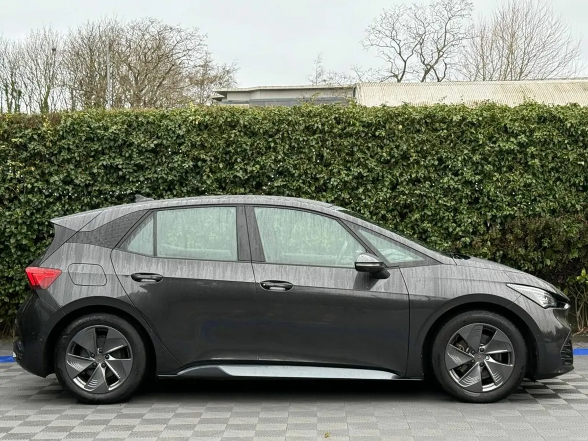 Cupra Born V1 // VERY LOW MILEAGE // APPLE CARPLAY - Image 2