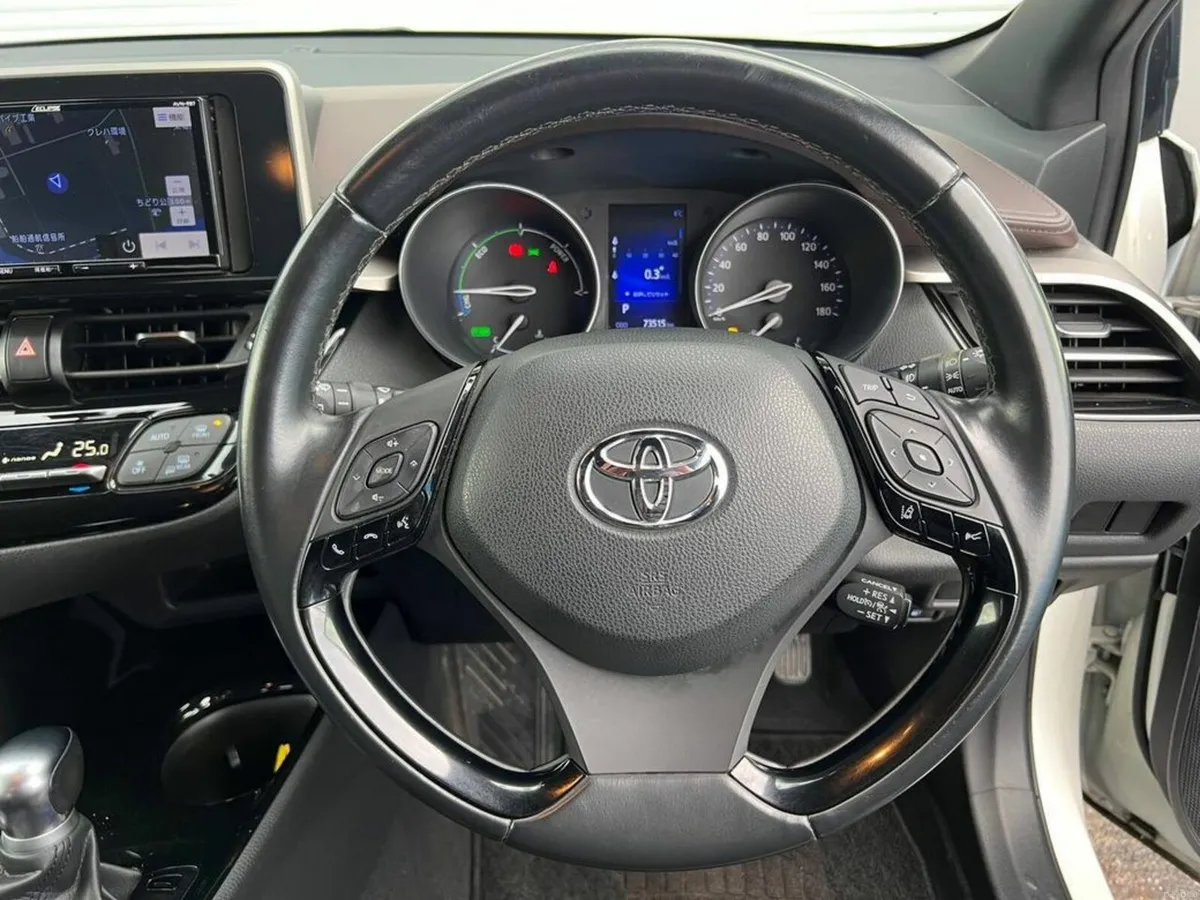 Toyota C-HR 1.8 HYBRID // DIAMOND CUT ALLOYS // HA - Image 4