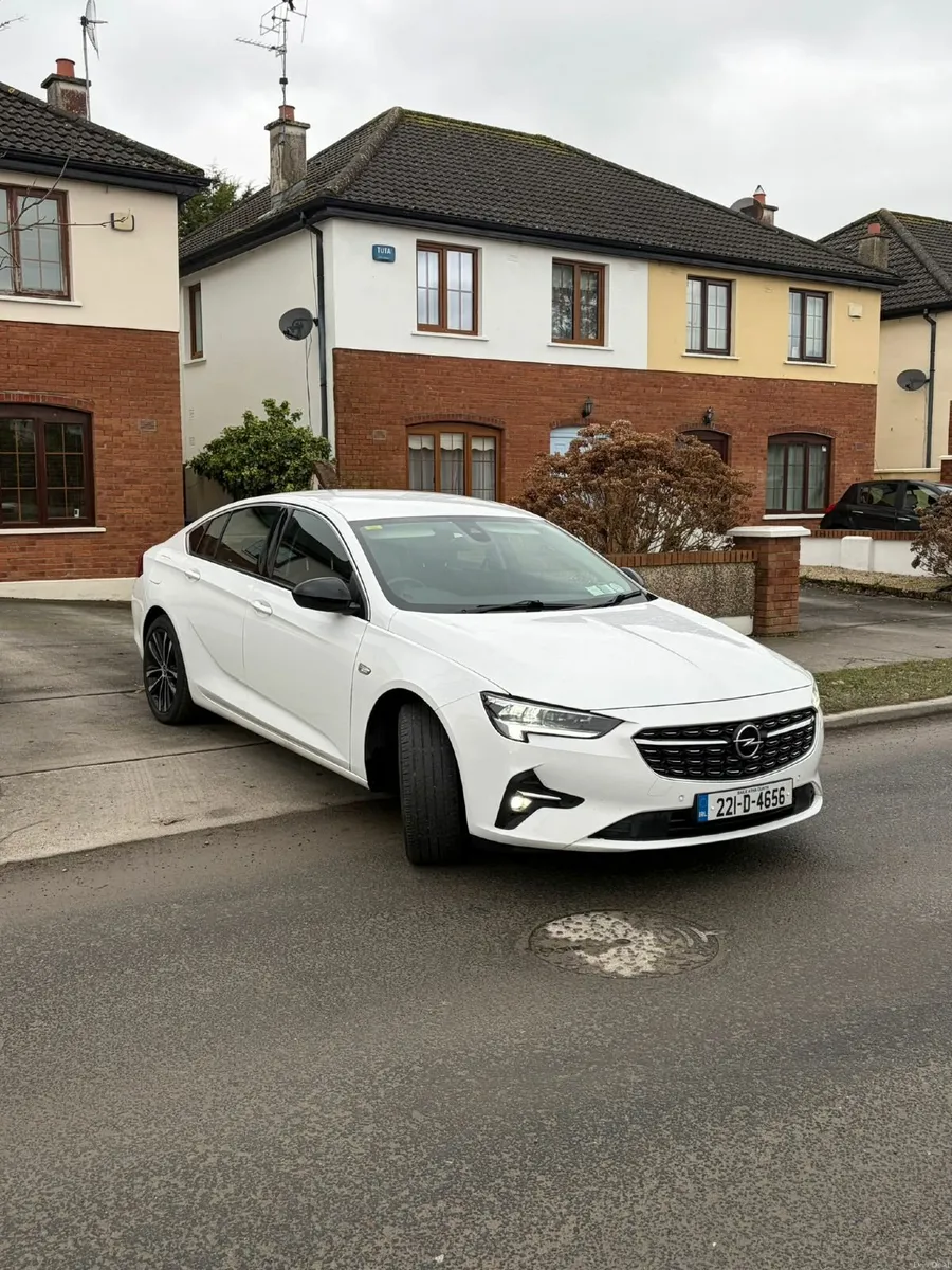 Opel Insignia 2022 - Image 1