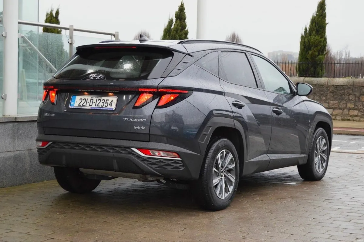 Hyundai Tucson 2WD Executive HEV Auto, Low Mileage - Image 4