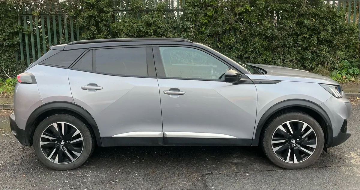 Peugeot e2008 GT line - Image 1