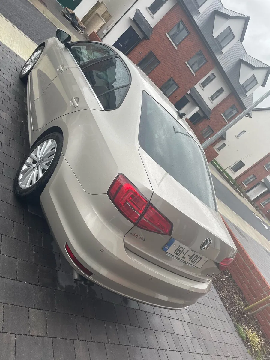 Volkswagen Jetta Highline 1.4 TSI - Image 4