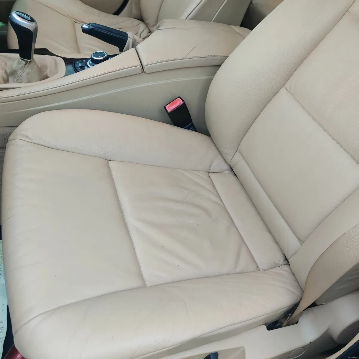 BMW 5-Series 2010 - Image 2