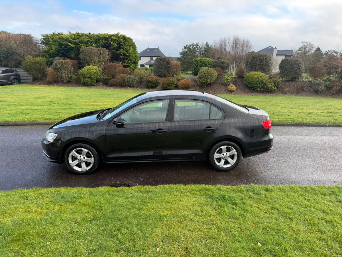 Volkswagen Jetta 1.2 TSI only 33kms - Image 2