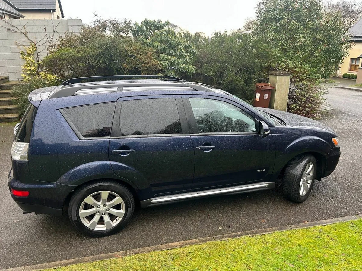 Mitsubishi Outlander 2012 - Image 1