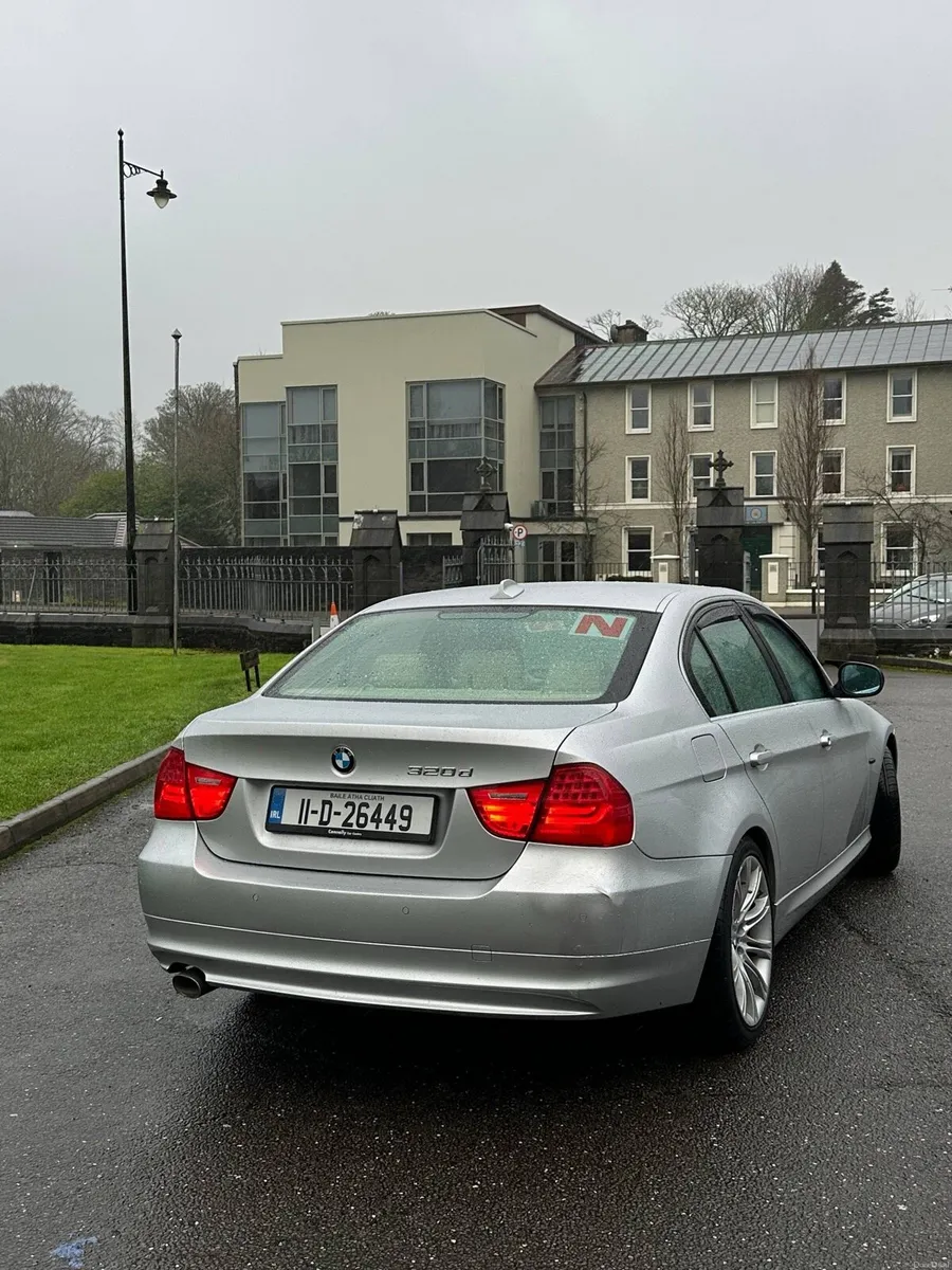 BMW E90 320d - Image 2