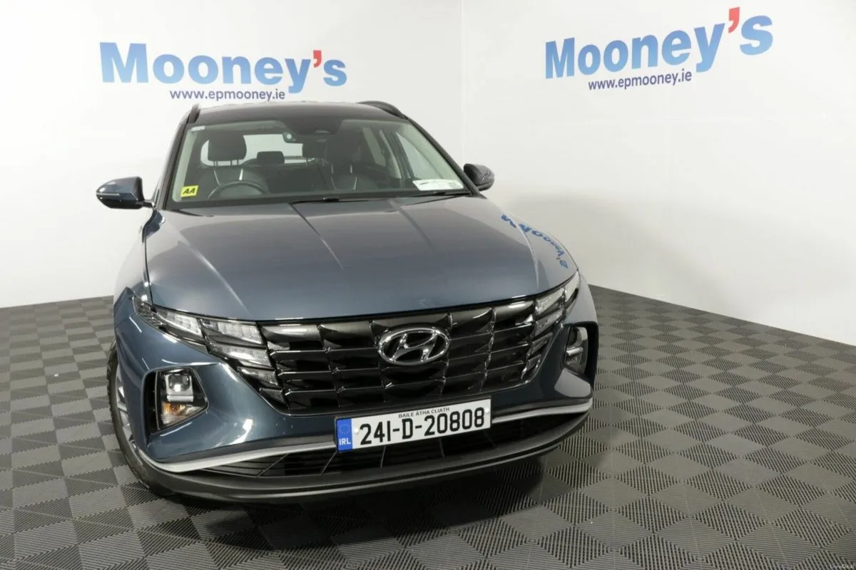 Hyundai Tucson EXECUTIVE 1.6L DIESEL SUV - Image 2