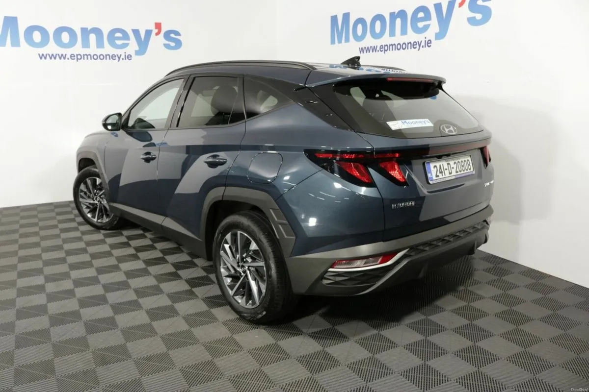 Hyundai Tucson EXECUTIVE 1.6L DIESEL SUV - Image 4