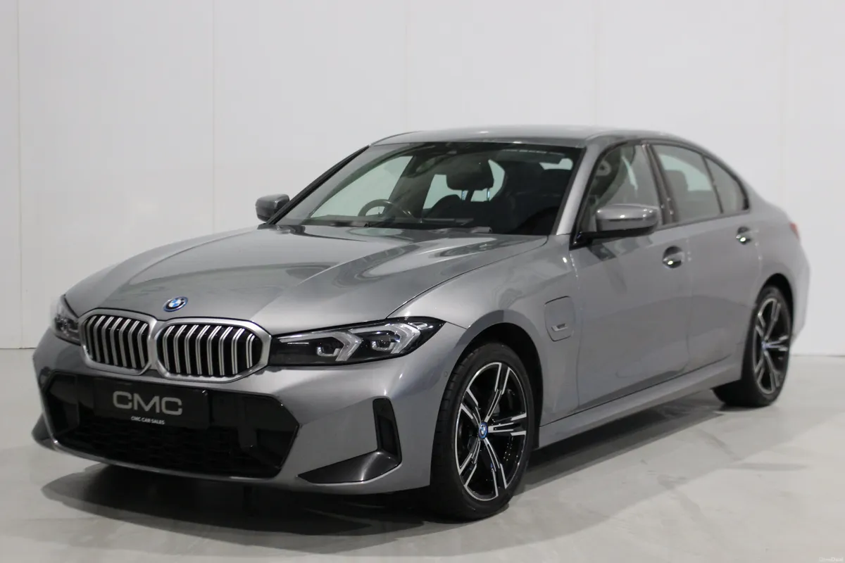 BMW 3-Series 2023 330E MSPORT SKYSCRAPER GREY META - Image 3