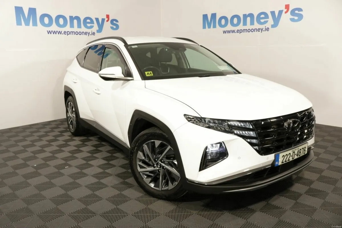 Hyundai Tucson EXECUTIVE PLUS 1.6L DIESEL SUV - Image 1