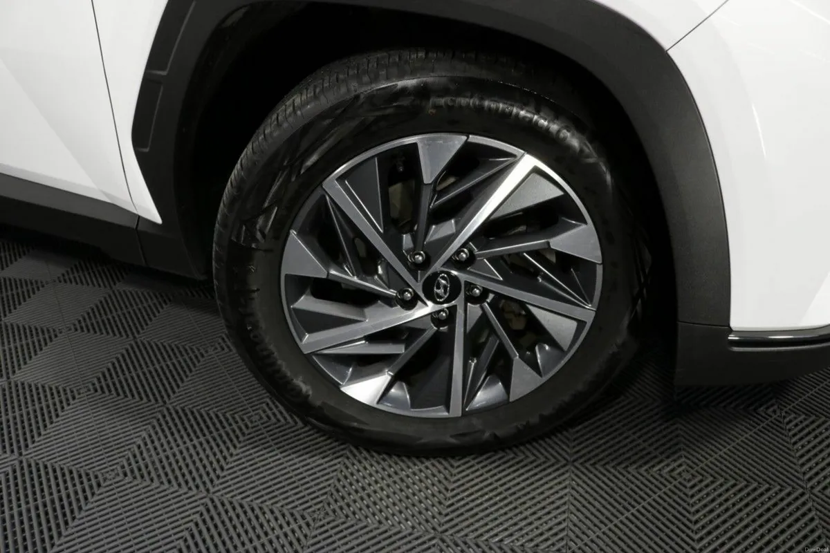 Hyundai Tucson EXECUTIVE PLUS 1.6L DIESEL SUV - Image 4