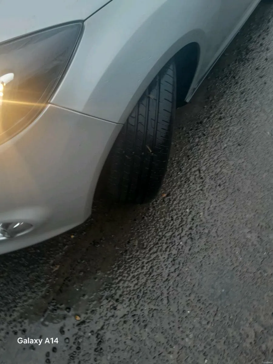 1 litre petrol ford focus nctd and taxed - Image 3