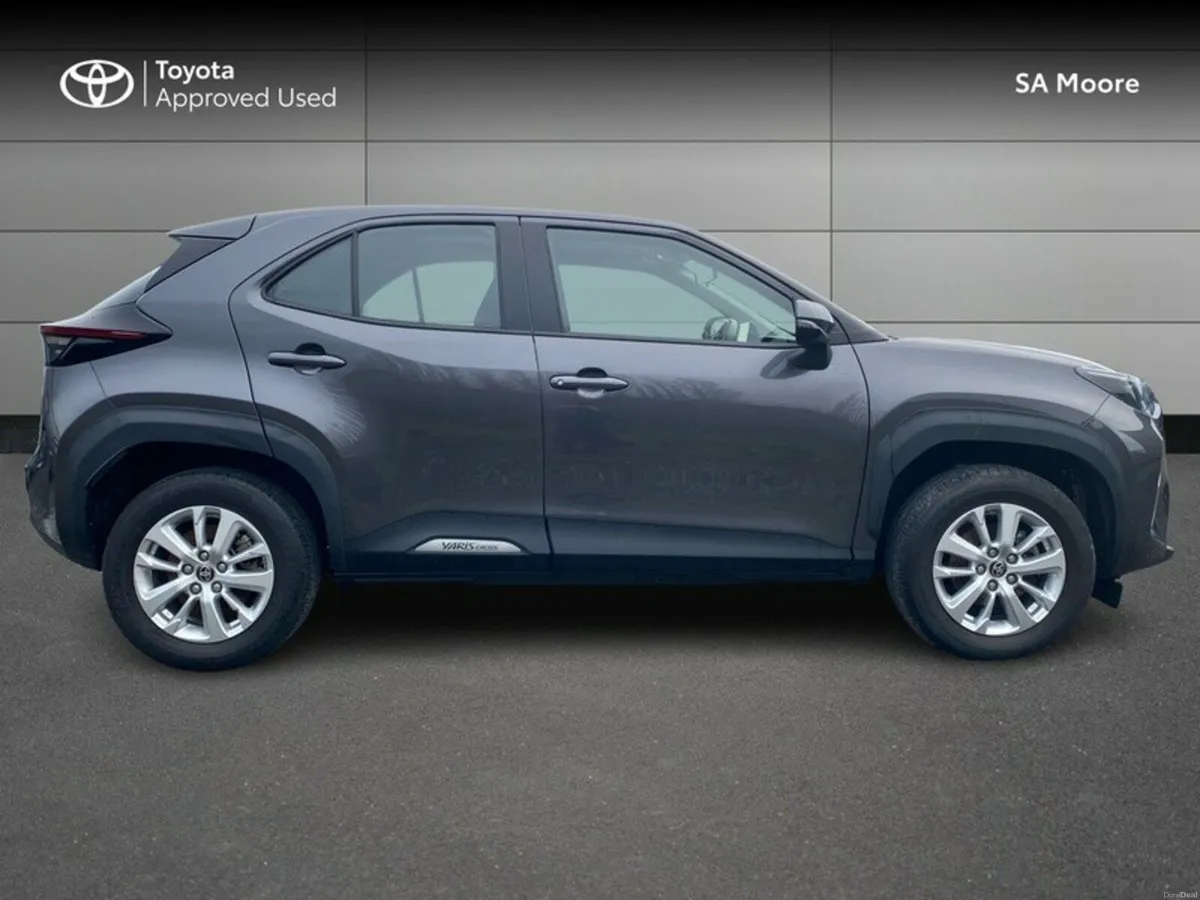 Toyota Yaris Cross LUNA 4DR AUTO - Image 3