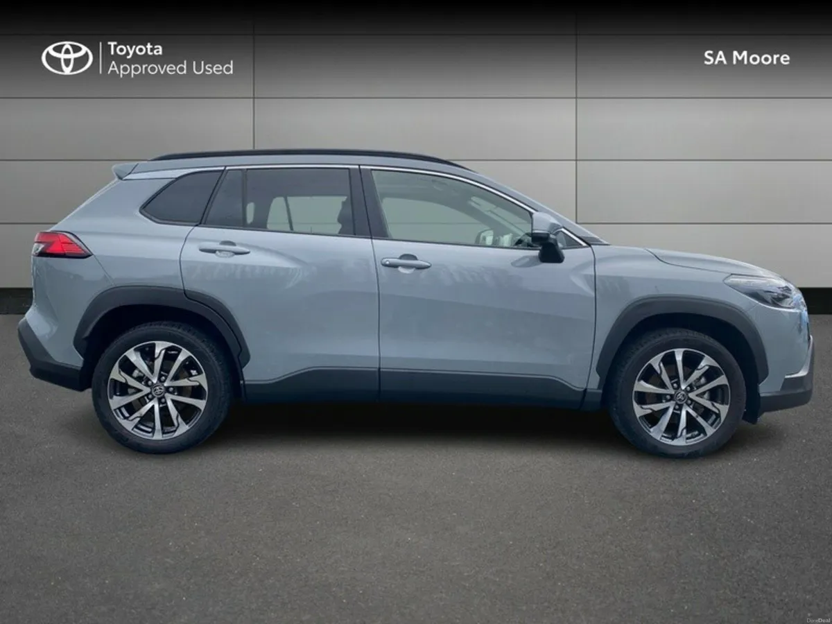 Toyota Corolla Cross 1.8 SOL HYBRID - Image 3