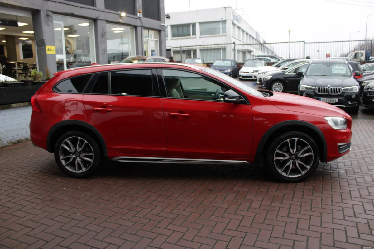 2.0D4 CROSS COUNTRY EDITION 5DR ESTATE AUTO // BUY - Image 3