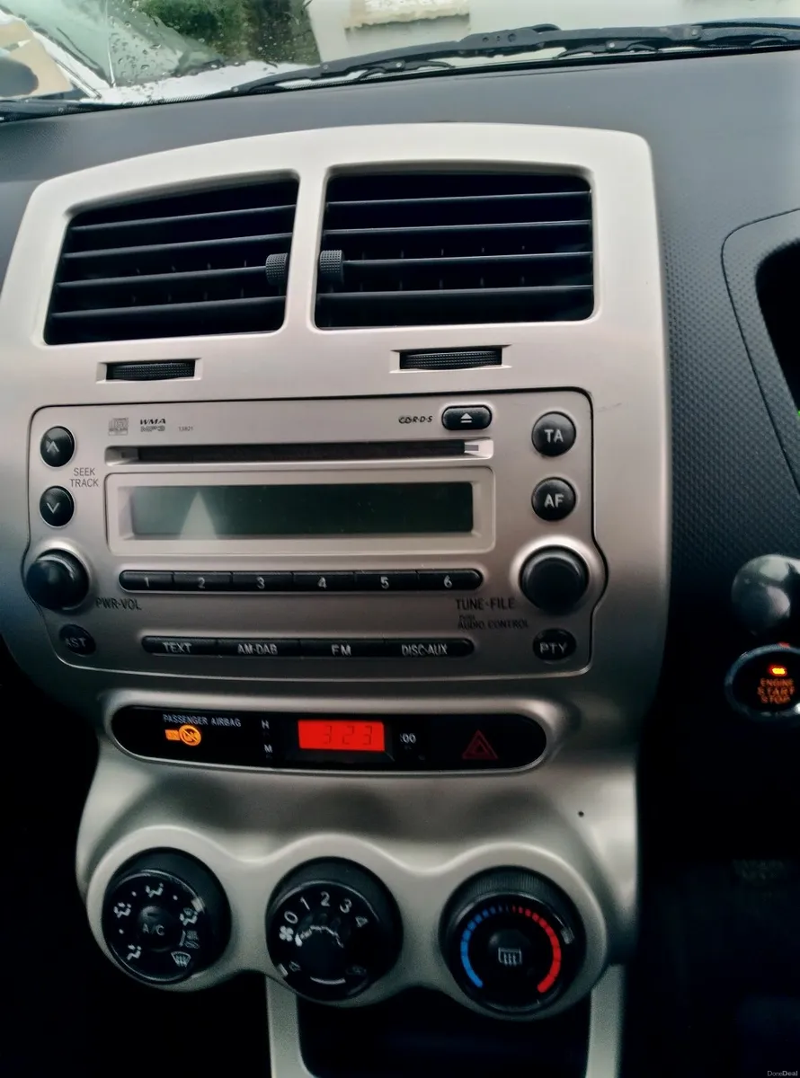 Toyota Urban Cruiser 2009 - Image 2