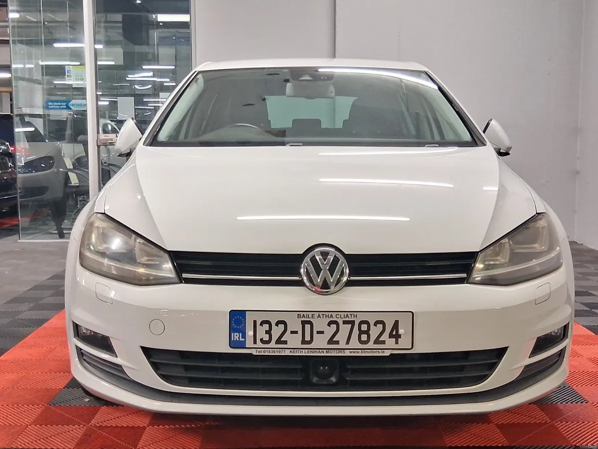 2013 Volkswagen Golf **AUTO - LOW KMS** - Image 4