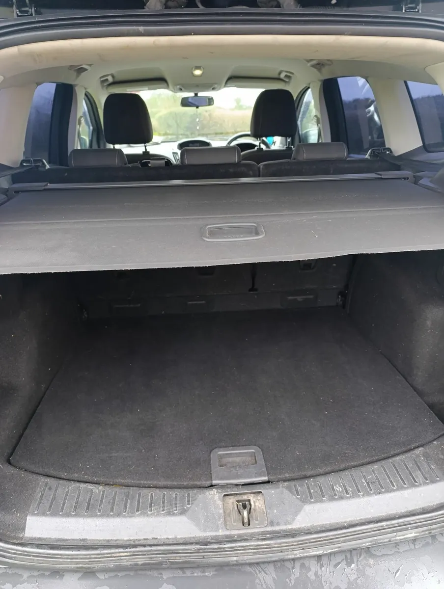 Ford Kuga 2015 - Image 2