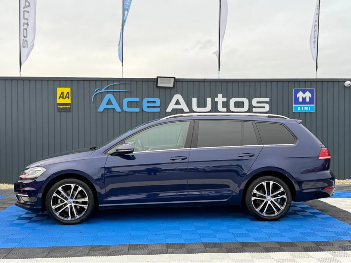 Volkswagen Golf **DEPOSIT TAKEN** HIGHLINE - 2.0L - Image 4