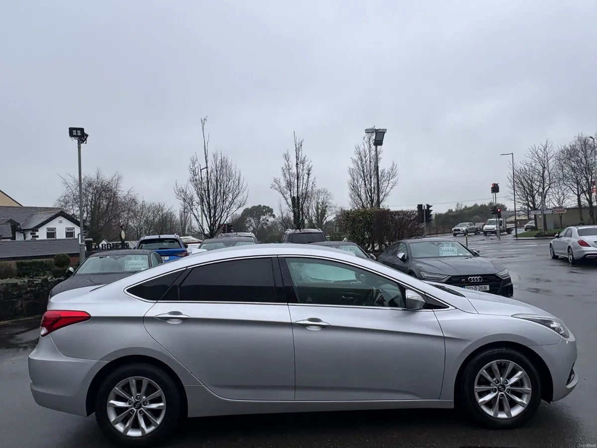 171 Hyundai i40 Executive 1.7 Diesel - Image 4