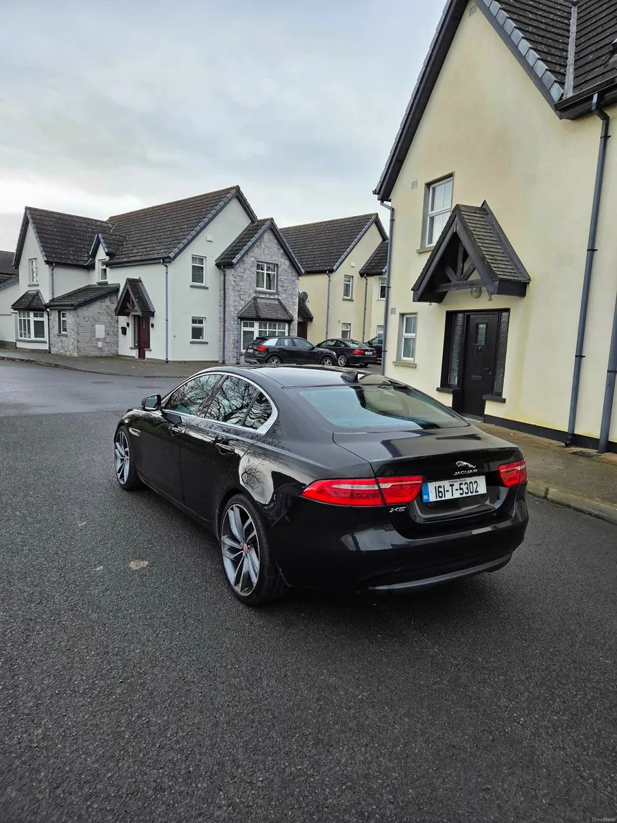 Jaguar XE 2016 - Image 4