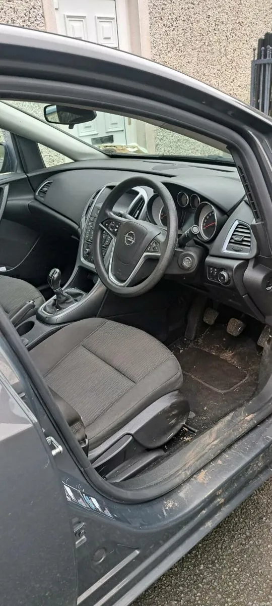 Opel Astra - Image 2