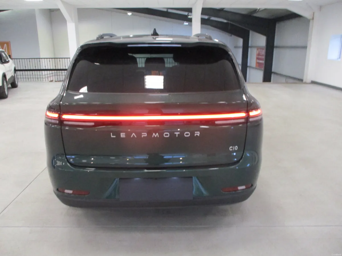 LEAPMOTOR C-10 HYBRID EV 2026 - Image 6