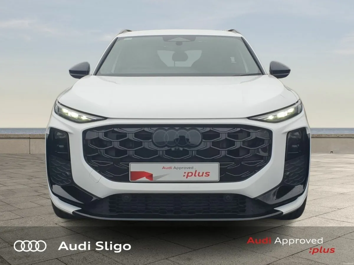 Audi Q3 S Line 150HP 2.0TDI Auto - TECH PACK - Dem - Image 2