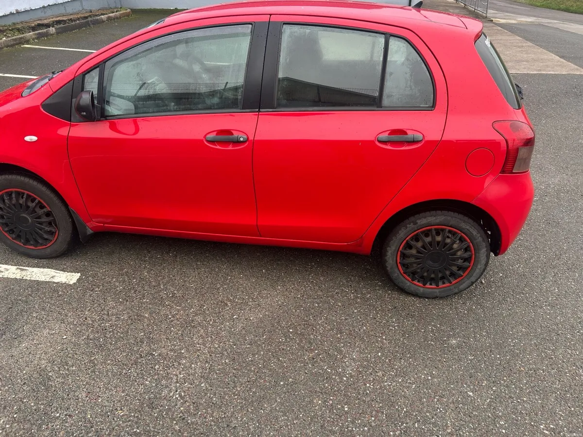 Toyota Yaris - Image 2