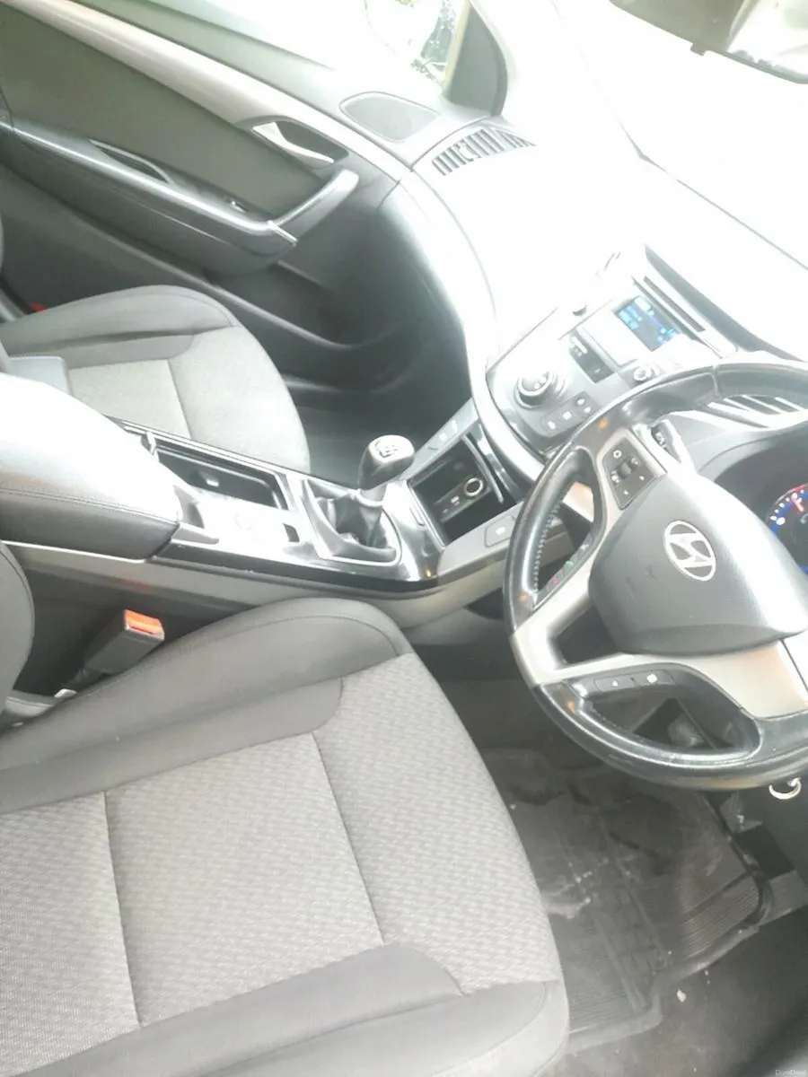 Hyundai i40 1.7crdi - Image 4