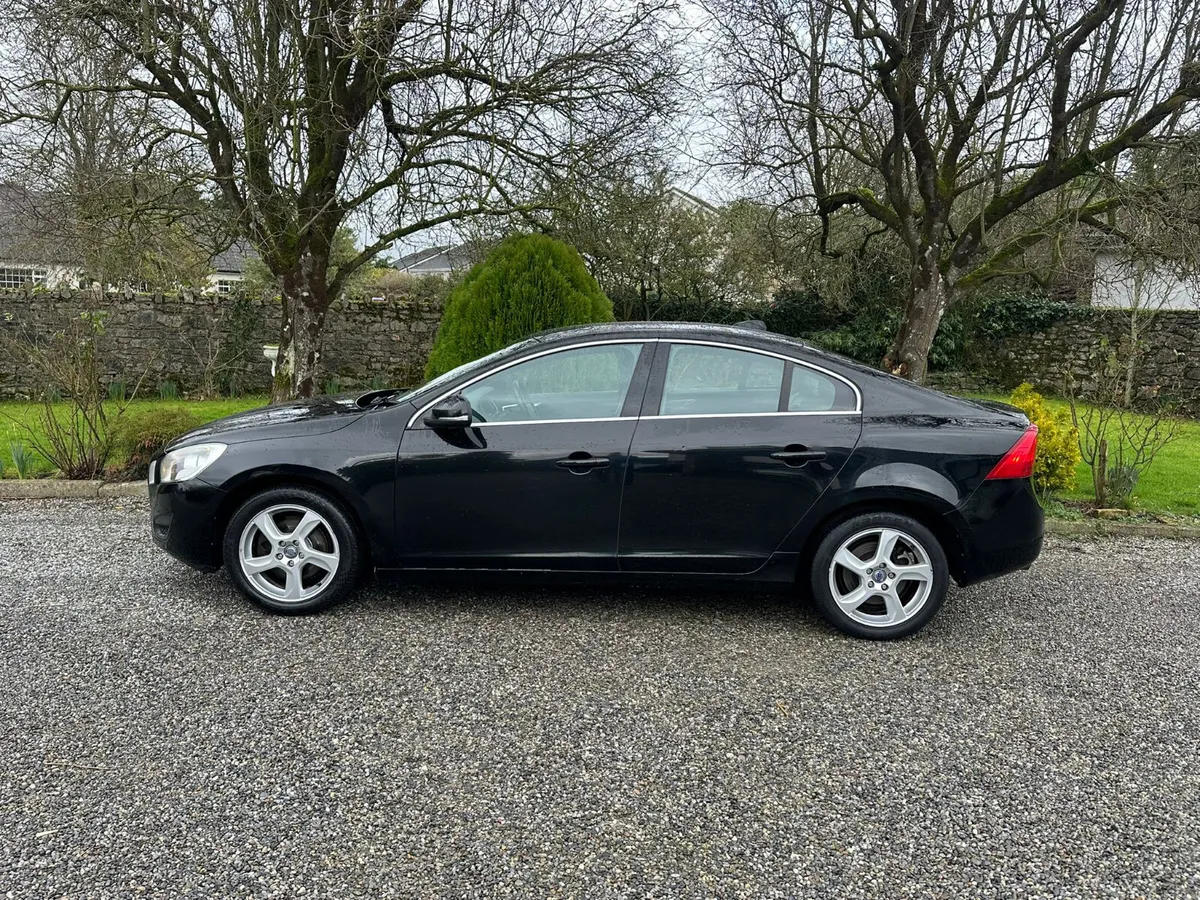 Volvo S60 - Image 4