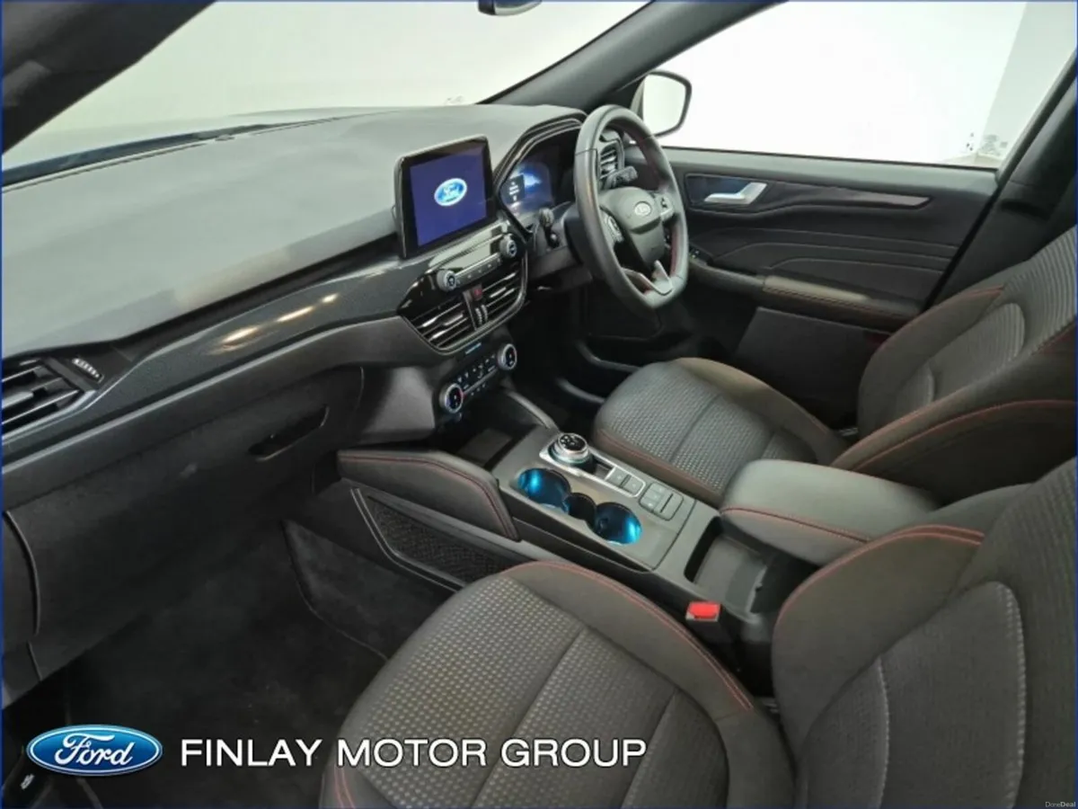 Ford Kuga 2.5 Duratec 225PS PHEV ST-Line Auto - Image 4