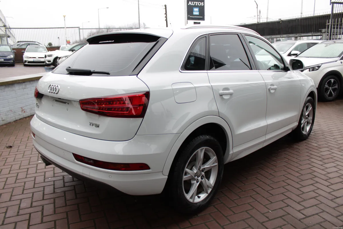1.4TFSI SPORTLINE 5DR ESTATE AUTO // FULL BLACK LE - Image 4