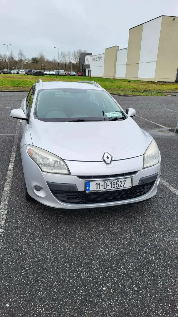 Renault Megane 2011 with TAX and NCT till 07/26 - Image 2