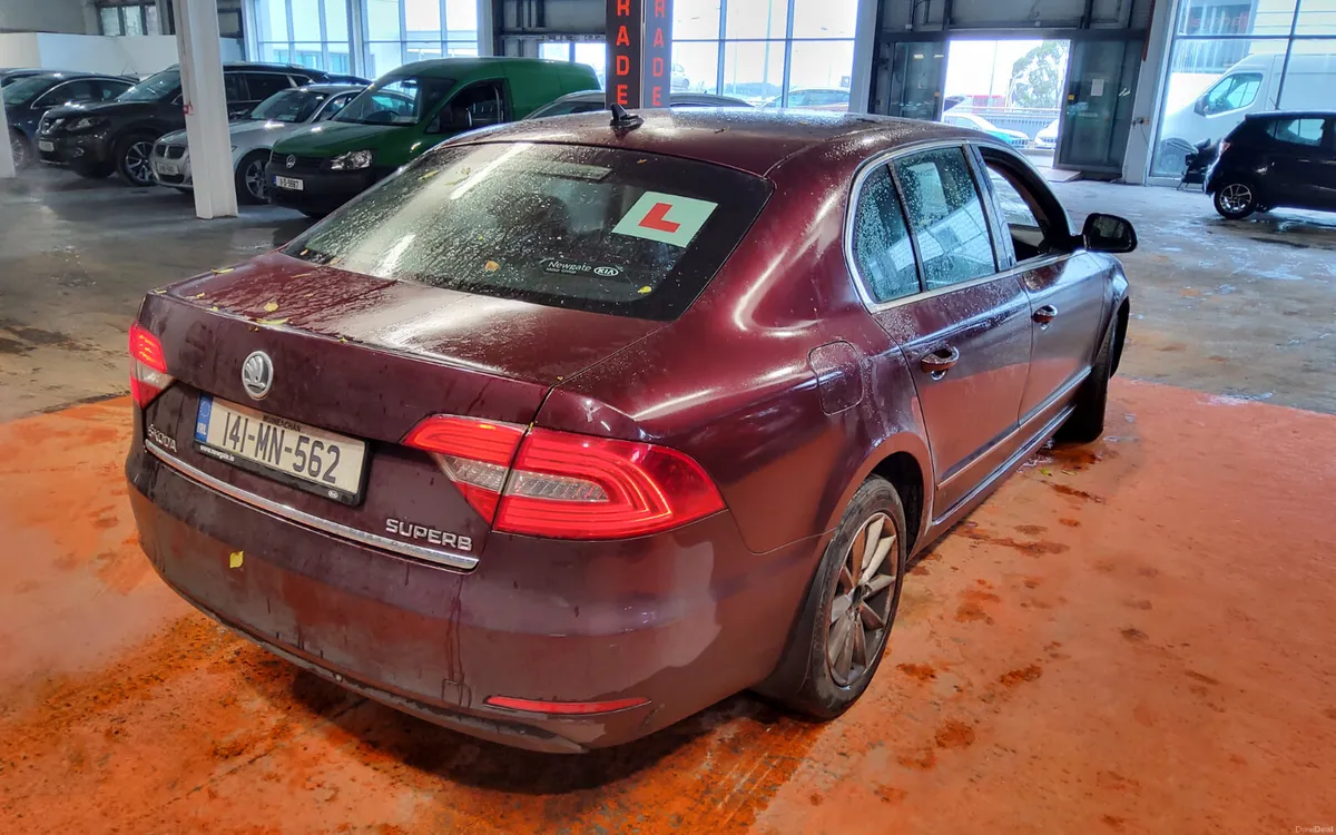 Skoda Superb 2014 - Image 3