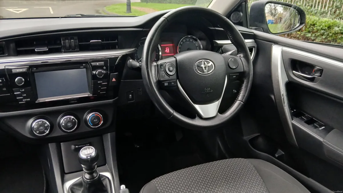 Toyota Corolla 2016 1.3 LUNA *NEW NCT & FSH* - Image 3
