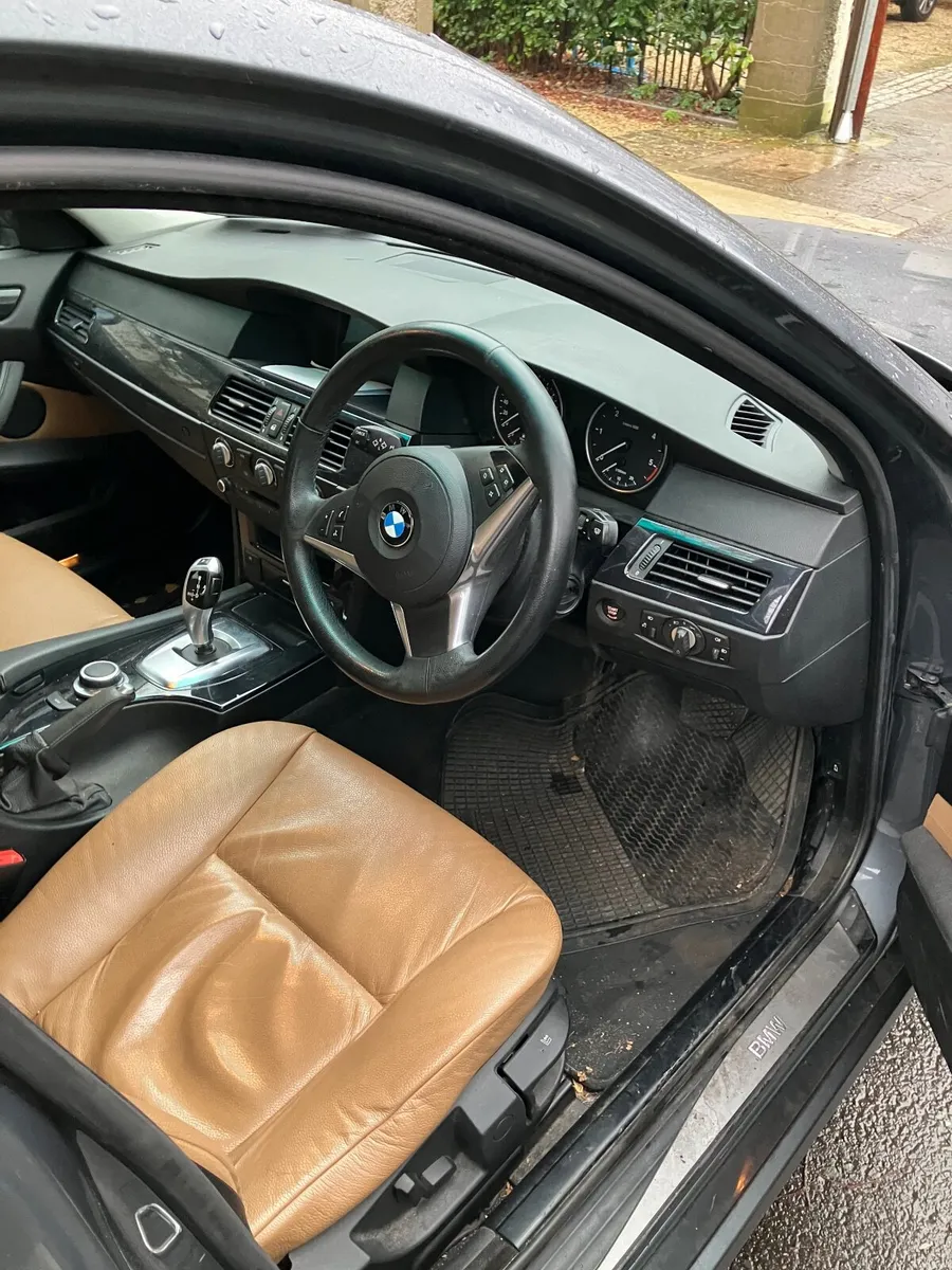 BMW 5-Series 2008 - Image 4