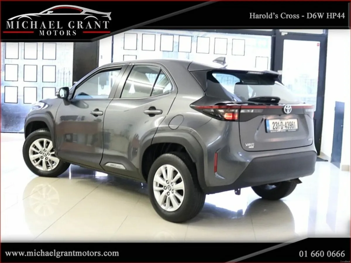 Toyota Yaris Cross 1.5 HYBRID CVT AUTOMATIC LUNA 1 - Image 5
