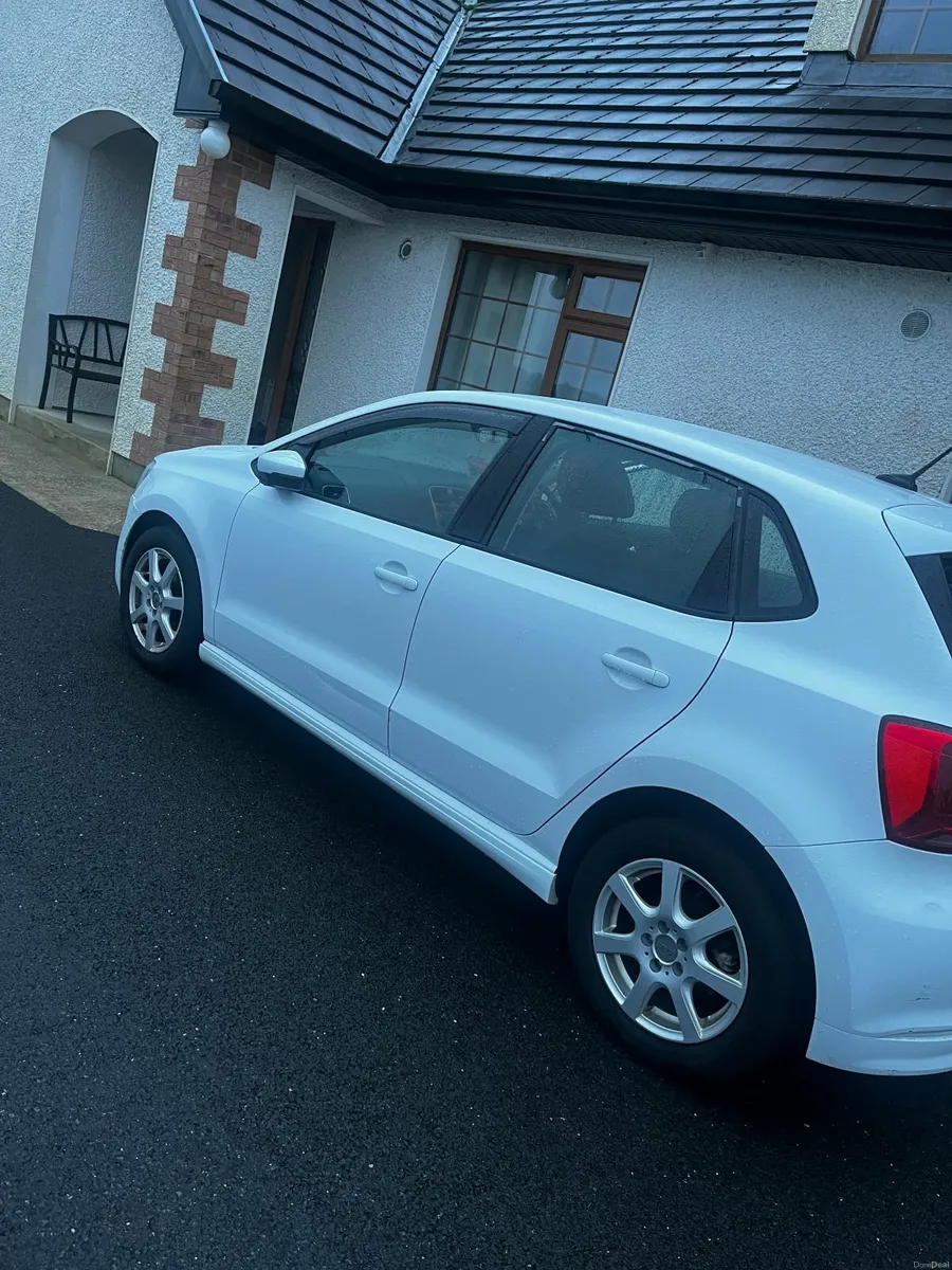 2015 Volkswagen Polo TSI DSG Automatic - Image 4